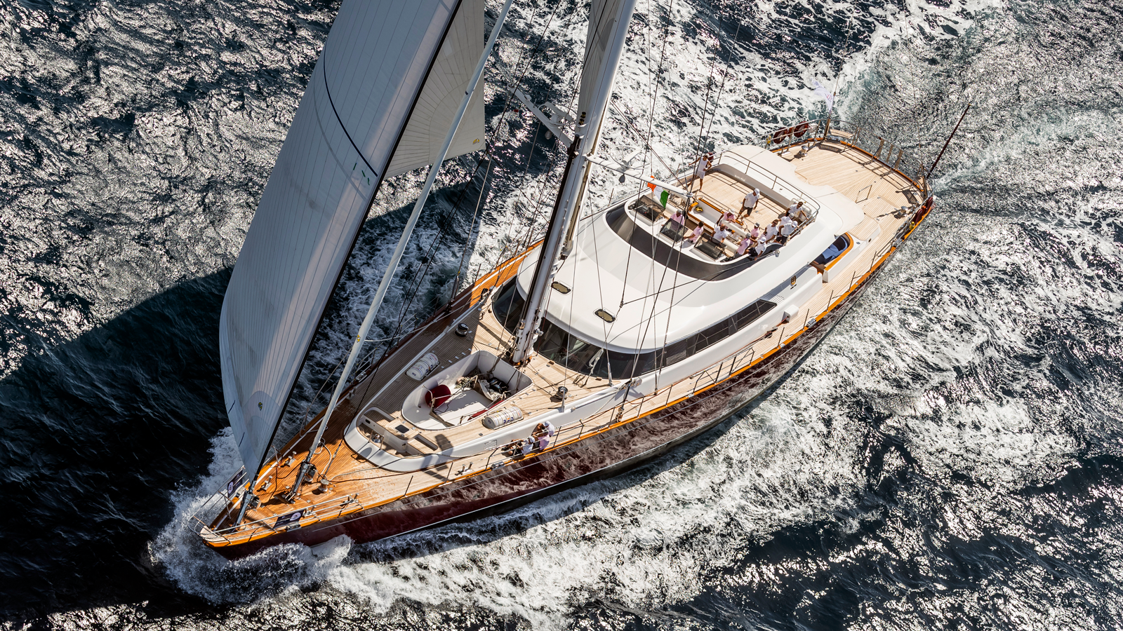 Charter Champion Eddie Jordan, Owner of 45.3 metre Blush